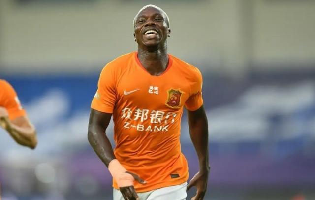 开云官网-武汉大腿国家队首秀进球+造点 去年为保级拒征召